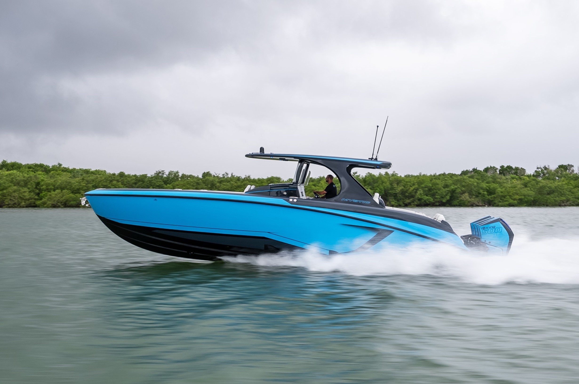 Mystic M4200